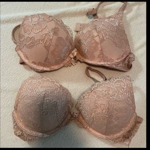 Victoria’s Secret lace push up bra 32b